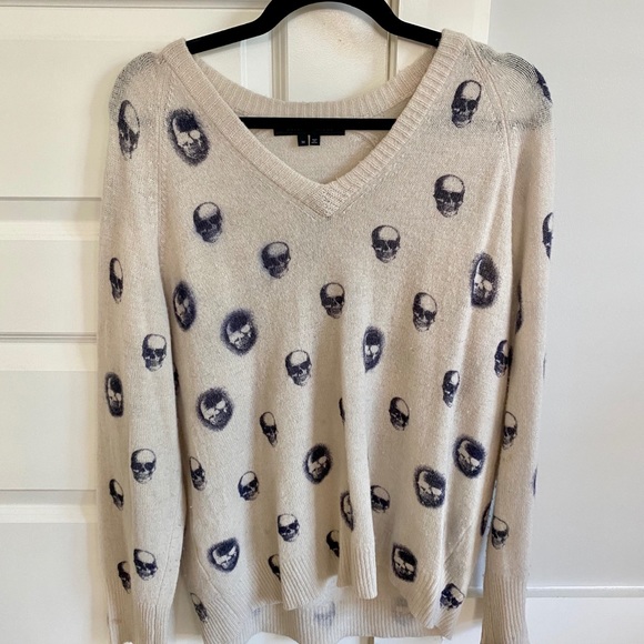 Skull Cashmere V-Neck Sweater - Picture 2 of 4